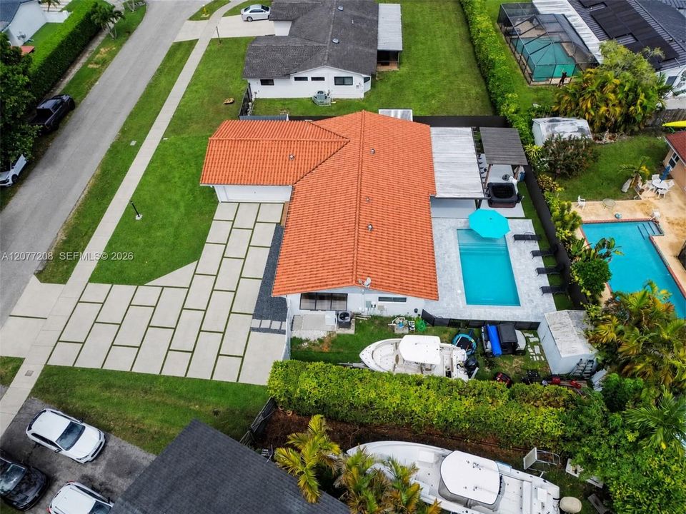 For Sale: $1,069,000 (4 beds, 2 baths, 1716 Square Feet)