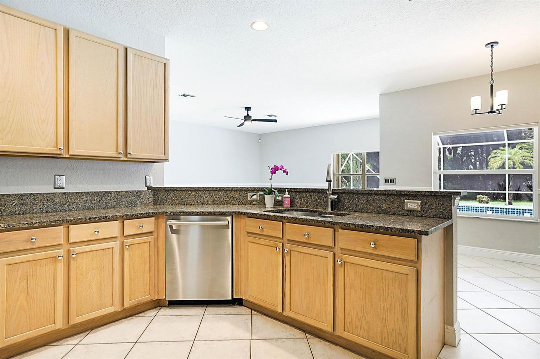 15369 Whispering Willow-16