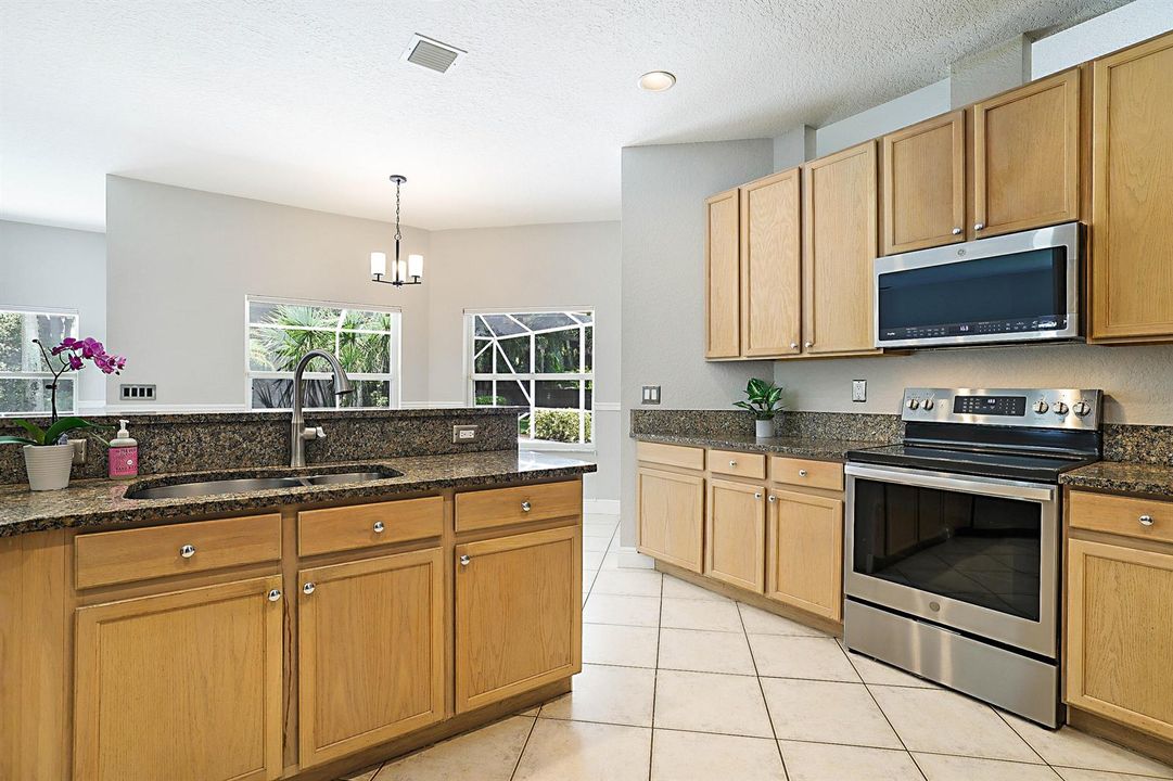 15369 Whispering Willow-18