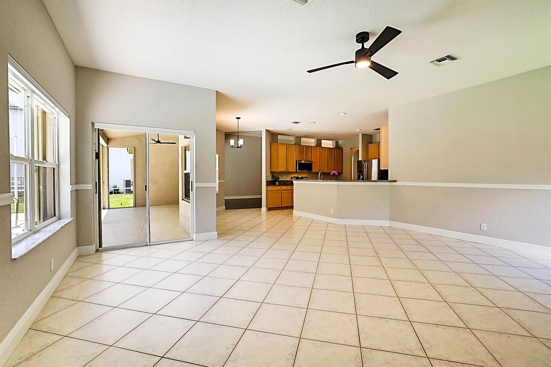 15369 Whispering Willow-23