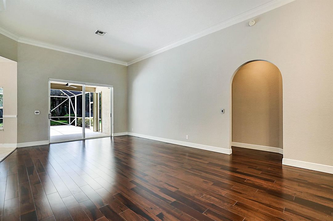 15369 Whispering Willow-12
