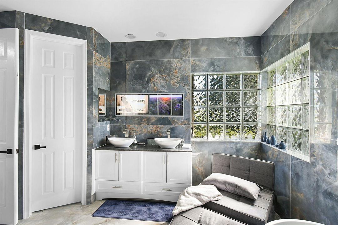63-web-or-mls-750_2083 - Copy