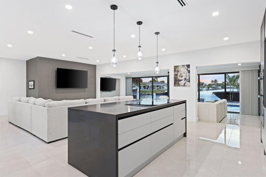 5641 Bayview Drive