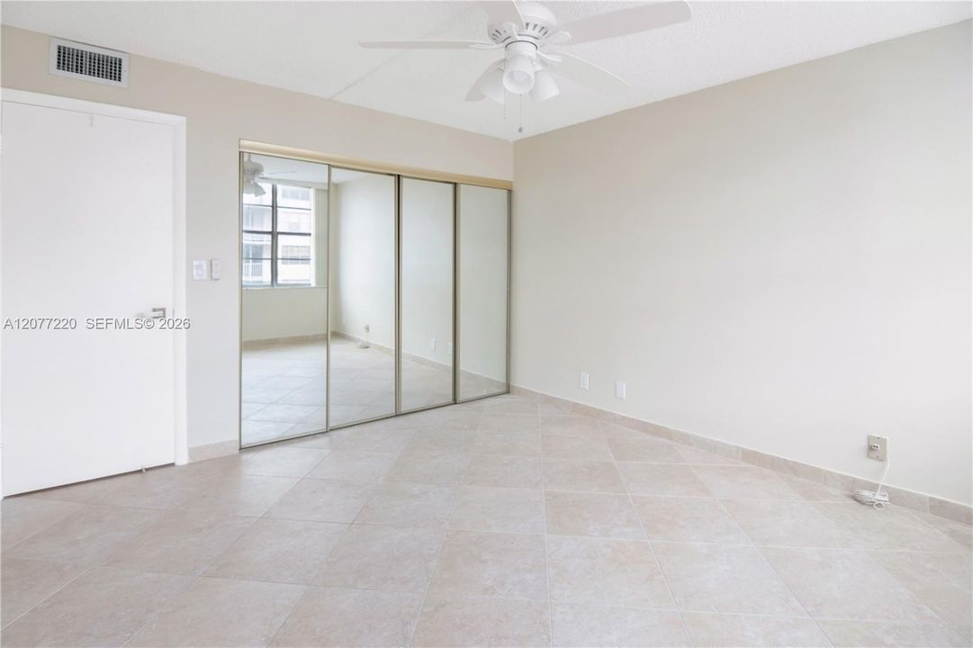 For Rent: $2,495 (2 beds, 2 baths, 1175 Square Feet)