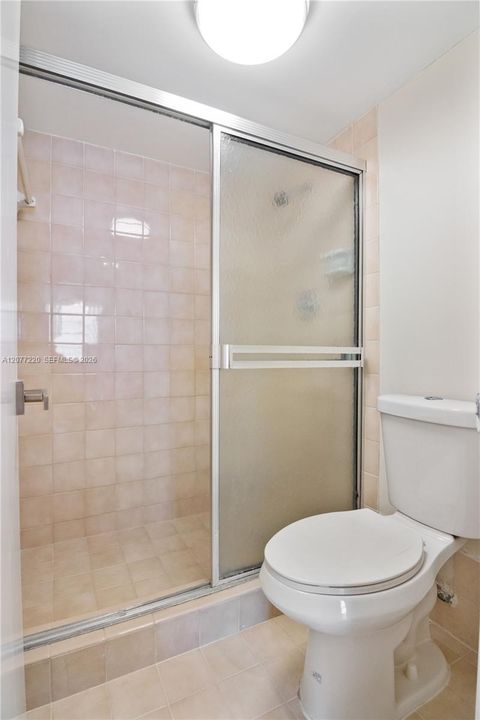 For Rent: $2,495 (2 beds, 2 baths, 1175 Square Feet)