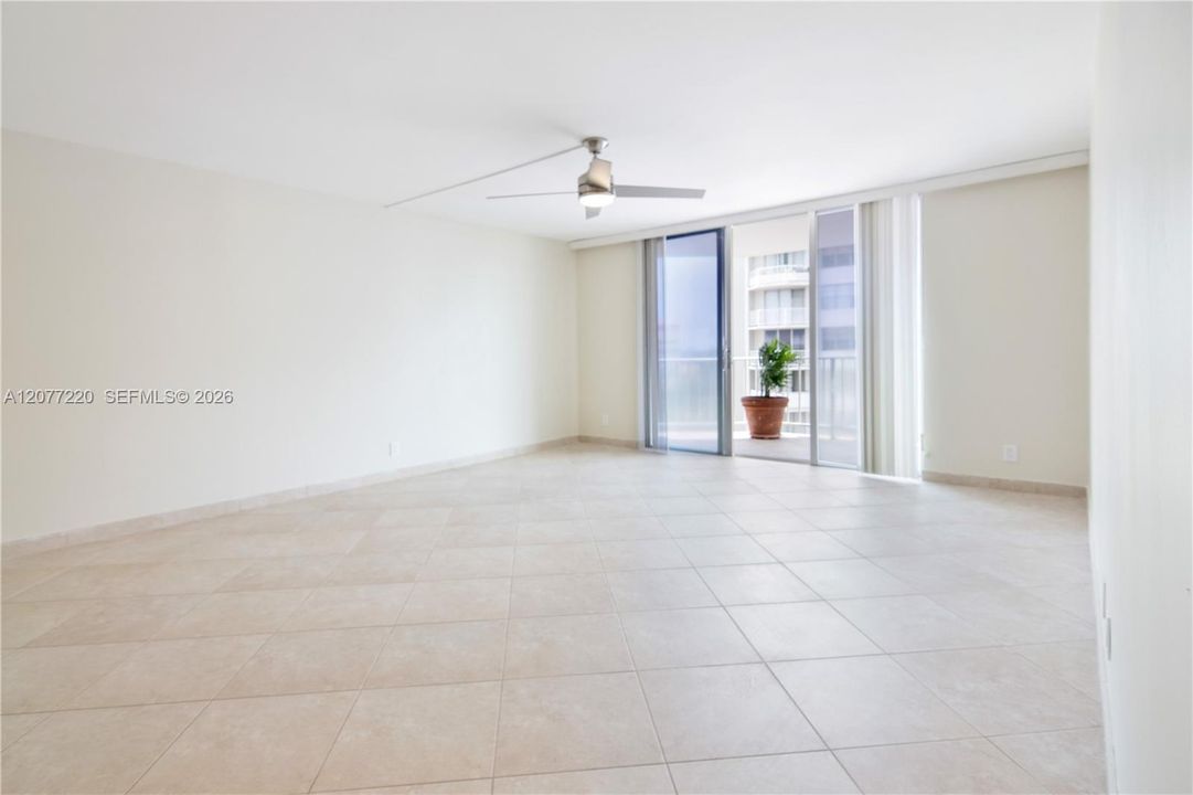 For Rent: $2,495 (2 beds, 2 baths, 1175 Square Feet)