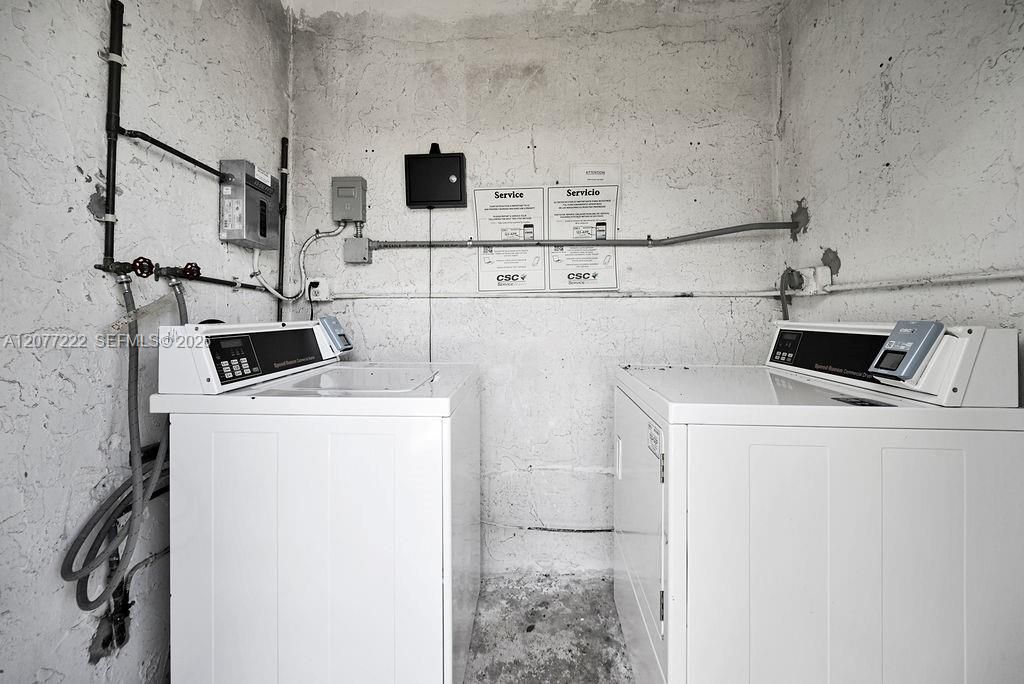 For Rent: $1,850 (2 beds, 1 baths, 827 Square Feet)