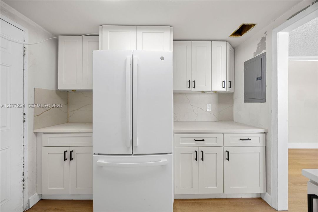 For Rent: $1,900 (2 beds, 2 baths, 1105 Square Feet)