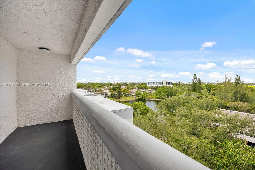 For Rent: $1,900 (2 beds, 2 baths, 1105 Square Feet)