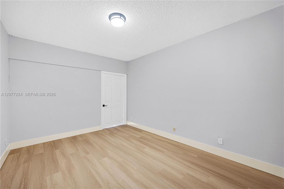 For Rent: $1,900 (2 beds, 2 baths, 1105 Square Feet)