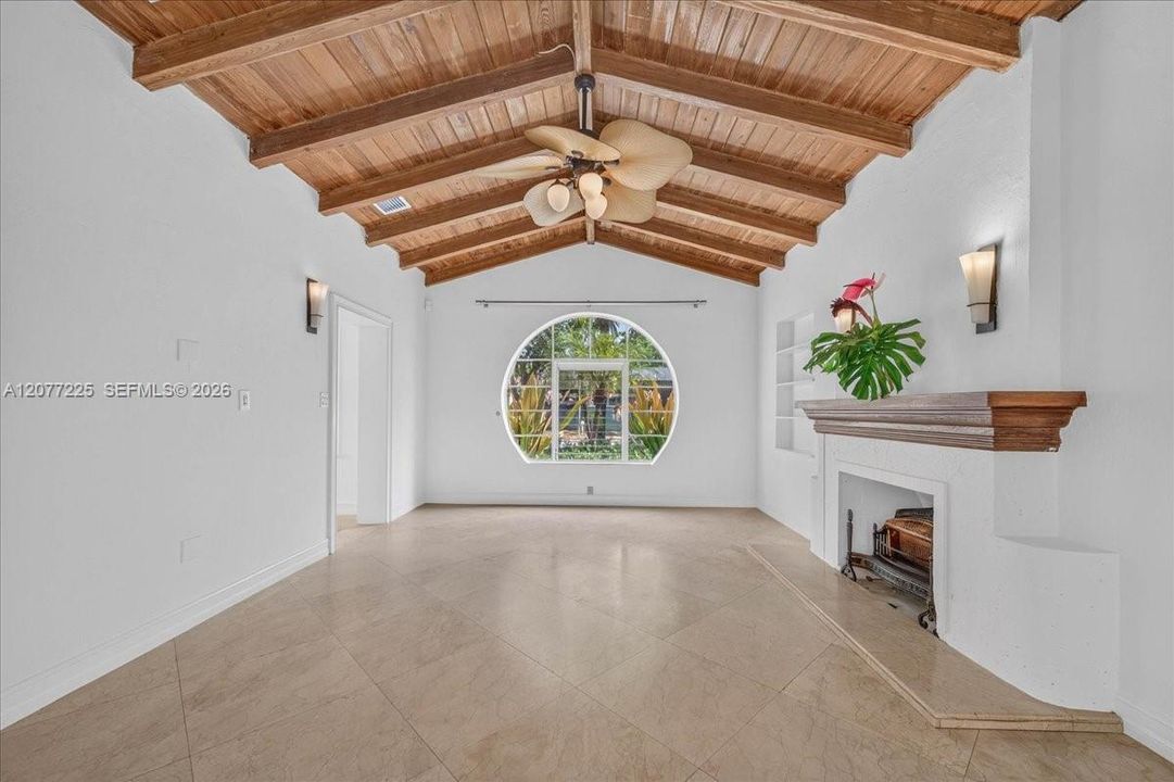 En Renta: $6,500 (3 camas, 2 baños, 1430 Pies cuadrados)