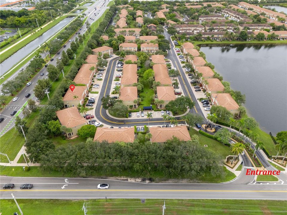 На продажу: $425,000 (2 спален, 2 ванн, 1024 Квадратных фут)