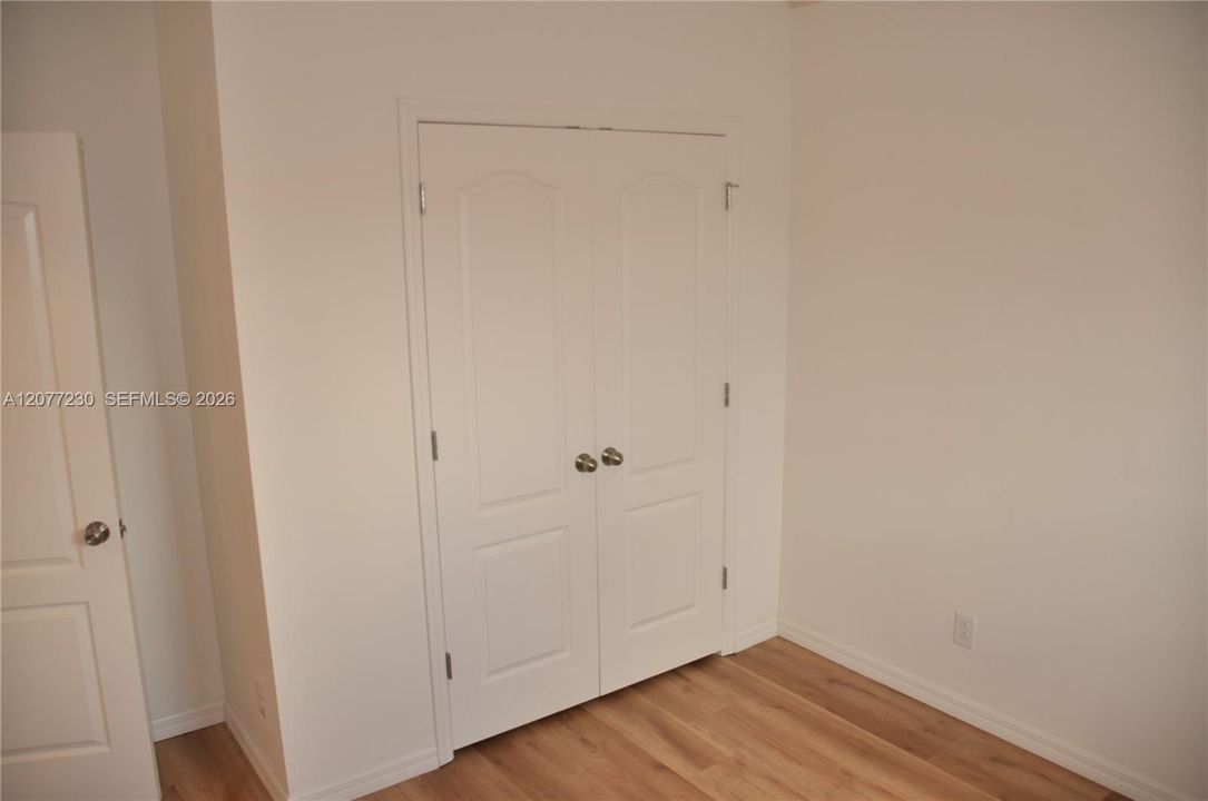 В аренду: $2,450 (4 спален, 2 ванн, 1730 Квадратных фут)