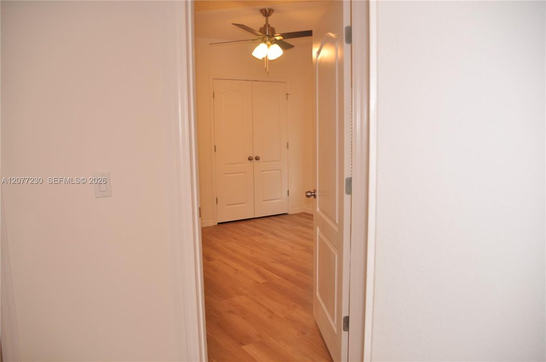 В аренду: $2,450 (4 спален, 2 ванн, 1730 Квадратных фут)