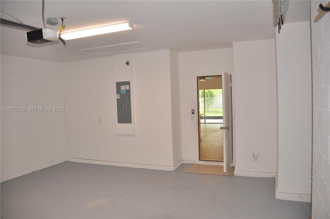 В аренду: $2,450 (4 спален, 2 ванн, 1730 Квадратных фут)