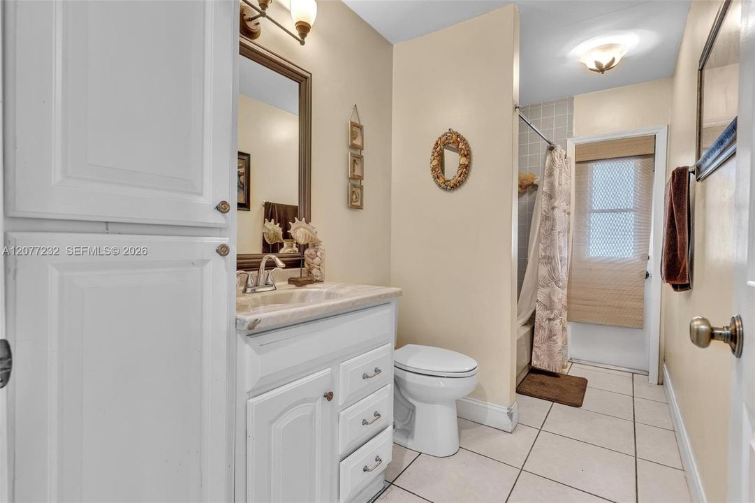 For Sale: $640,000 (3 beds, 2 baths, 1563 Square Feet)