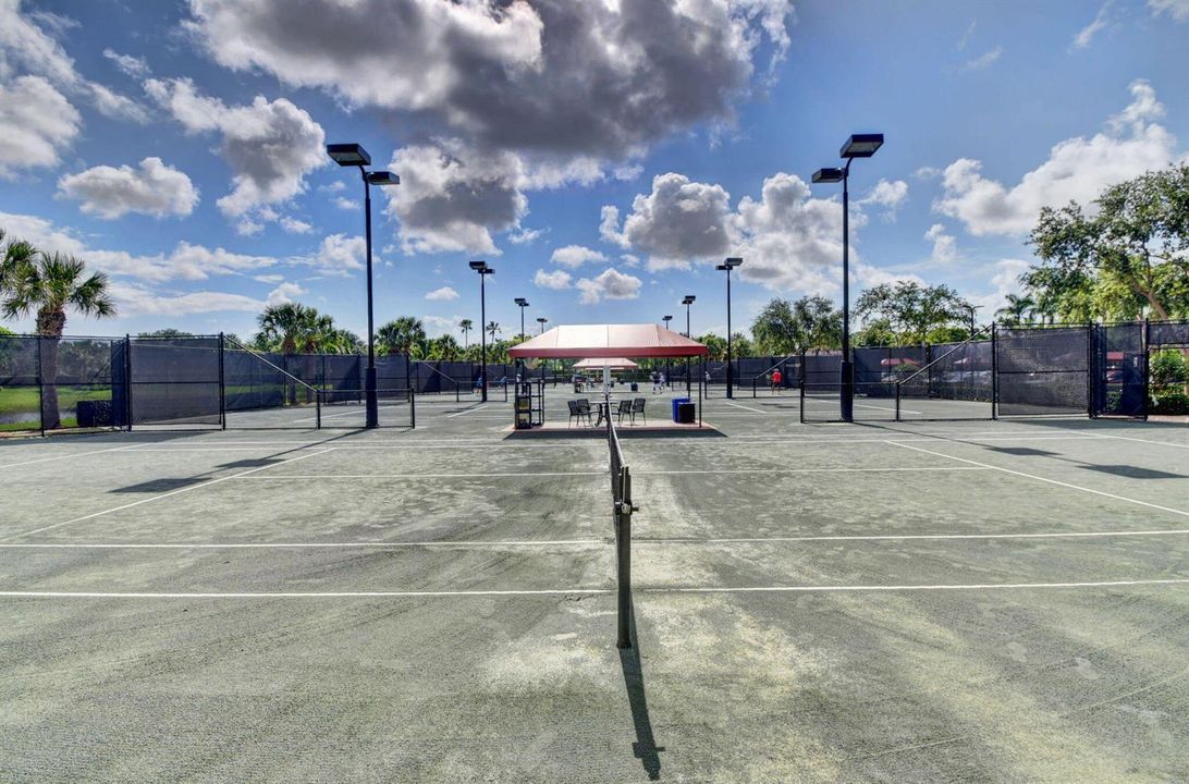 6 LIGHTED HAR-TRU TENNIS COURTS
