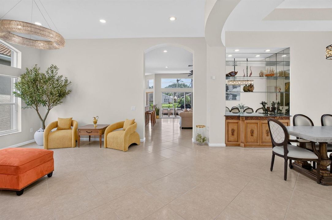 LIVING ROOM/DINING ROOM