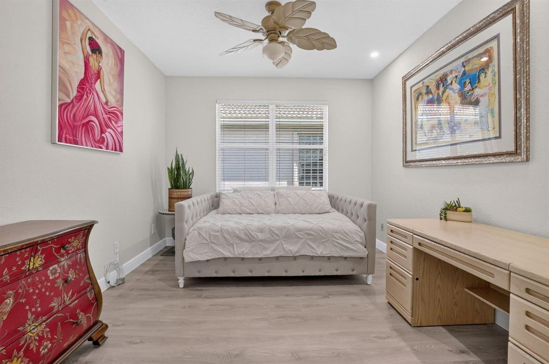OFFICE/DEN/3RD BEDROOM