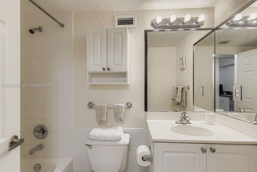 For Rent: $2,150 (0 beds, 1 baths, 486 Square Feet)