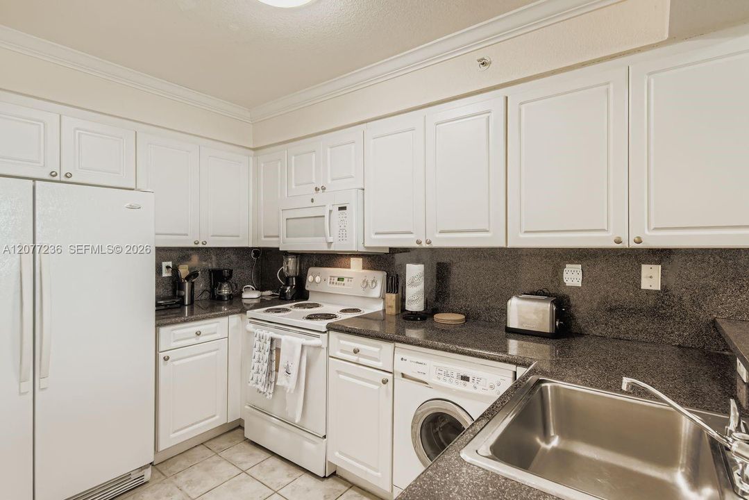 For Rent: $2,150 (0 beds, 1 baths, 486 Square Feet)