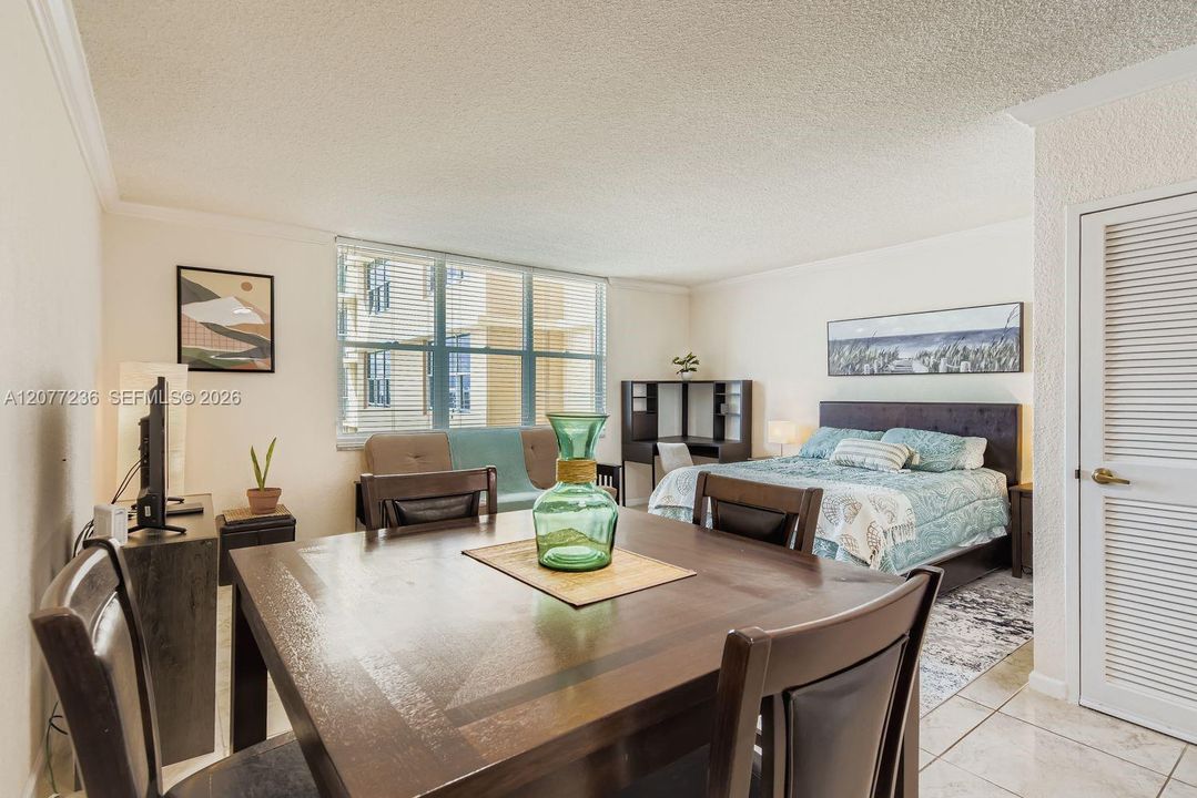 For Rent: $2,150 (0 beds, 1 baths, 486 Square Feet)