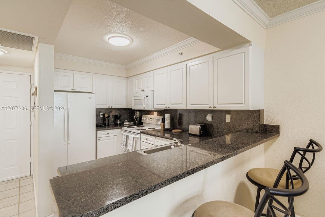 For Rent: $2,150 (0 beds, 1 baths, 486 Square Feet)