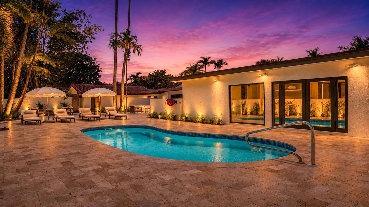 03_twilight_pool_brightened_4K (1)