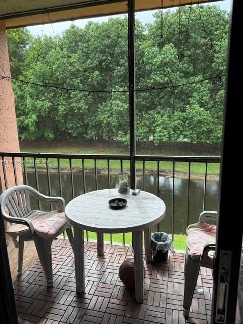 En Venta: $275,000 (2 camas, 2 baños, 1231 Pies cuadrados)