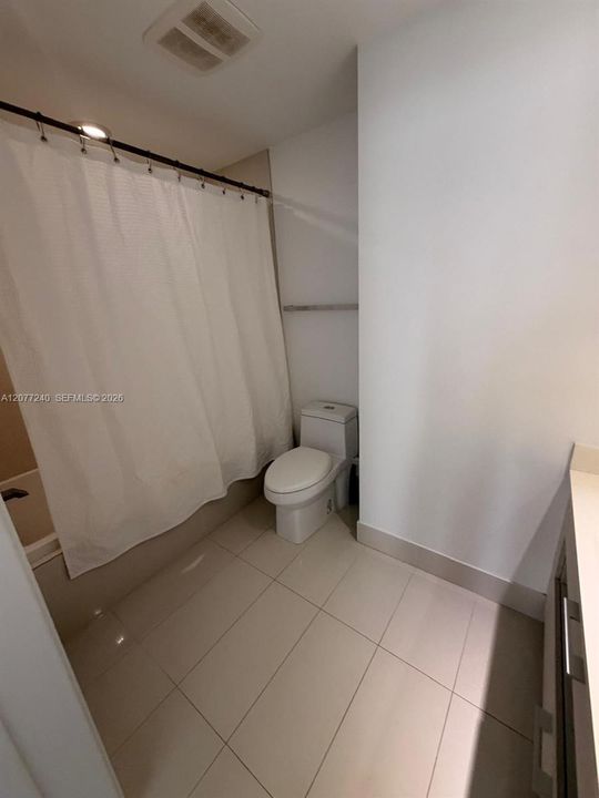 For Rent: $3,400 (1 beds, 1 baths, 684 Square Feet)