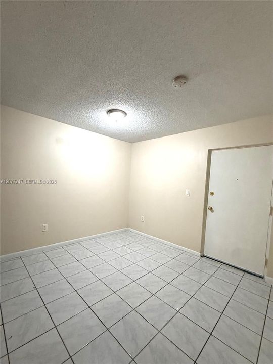 En Renta: $2,200 (2 camas, 2 baños, 900 Pies cuadrados)