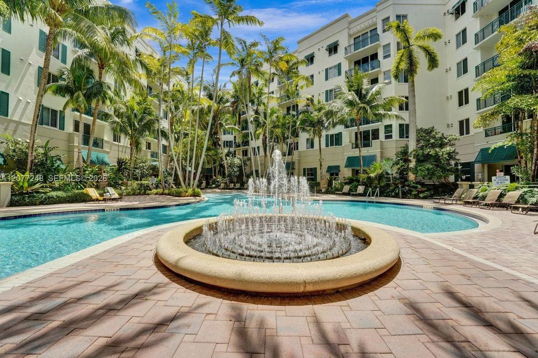 For Rent: $3,000 (2 beds, 2 baths, 1338 Square Feet)