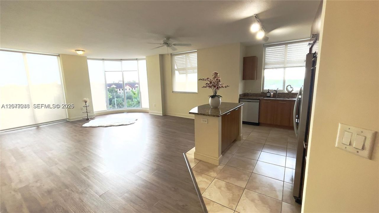For Rent: $3,000 (2 beds, 2 baths, 1338 Square Feet)