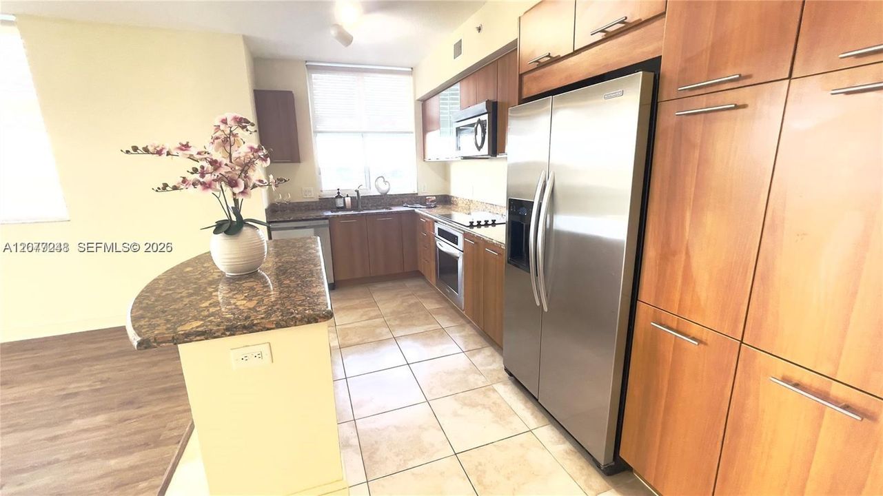 For Rent: $3,000 (2 beds, 2 baths, 1338 Square Feet)