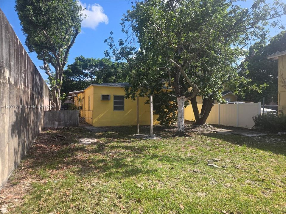 En Venta: $550,000 (0 camas, 0 baños, 1584 Pies cuadrados)