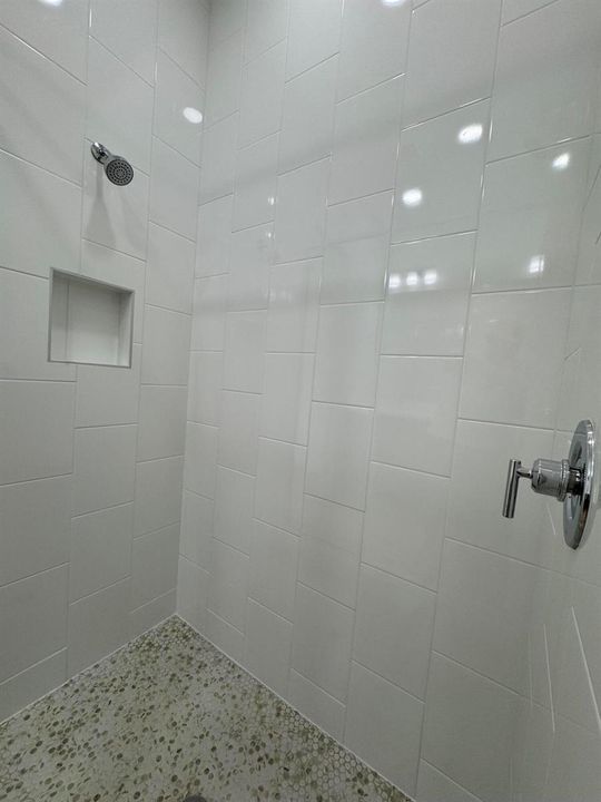 Master BAth Pic 31