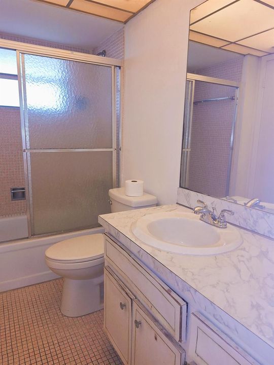 Bathroom shower