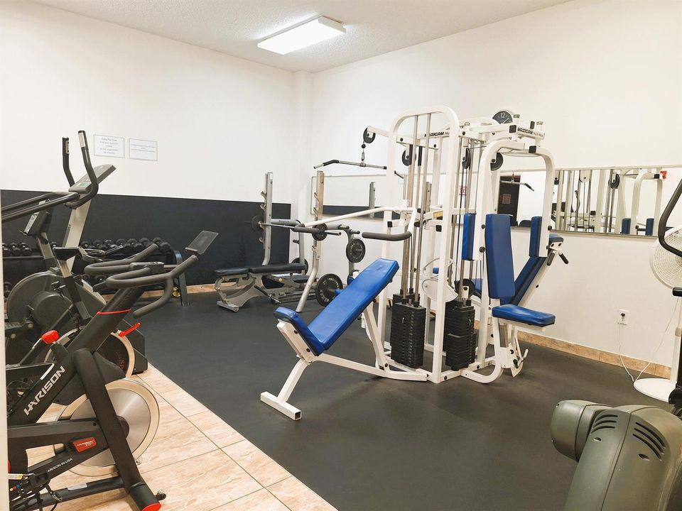 Men's Gym cont
