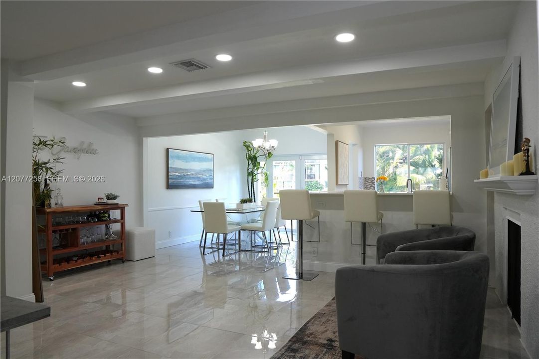 En Venta: $529,000 (2 camas, 2 baños, 1807 Pies cuadrados)
