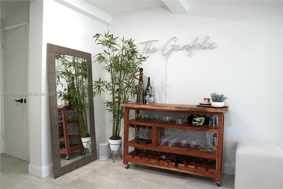 En Venta: $529,000 (2 camas, 2 baños, 1807 Pies cuadrados)