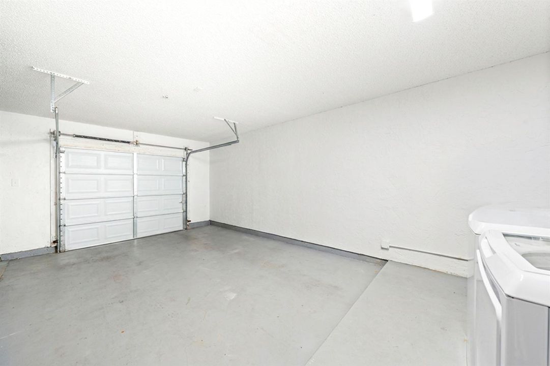 UNIT 1 GARAGE
