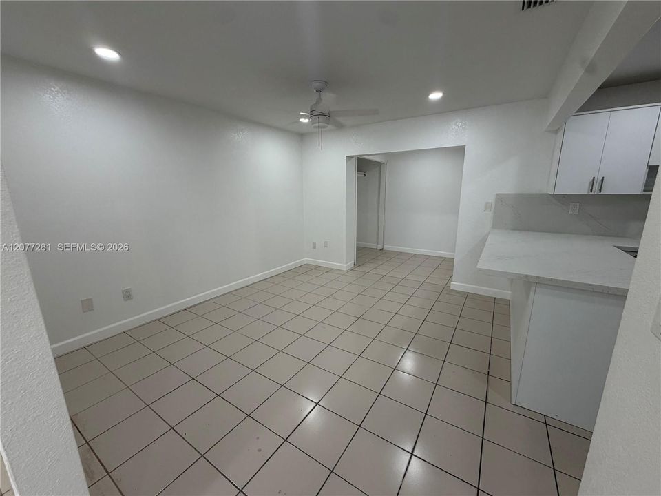 В аренду: $2,100 (1 спален, 1 ванн, 1126 Квадратных фут)