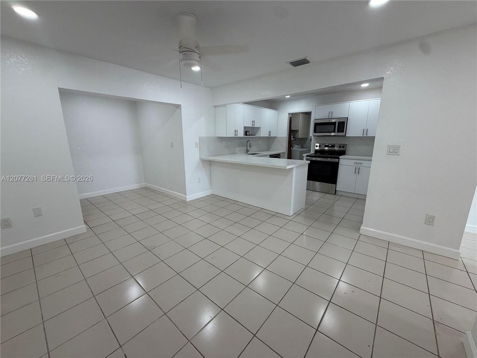 В аренду: $2,100 (1 спален, 1 ванн, 1126 Квадратных фут)