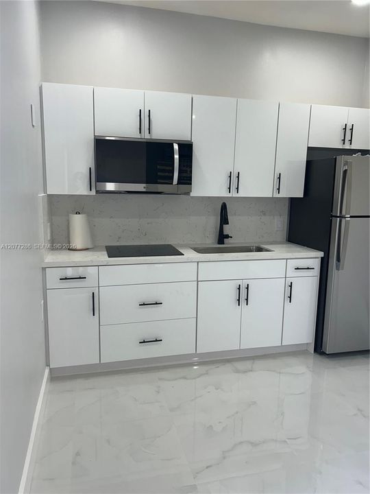 En Renta: $1,600 (1 camas, 1 baños, 1801 Pies cuadrados)
