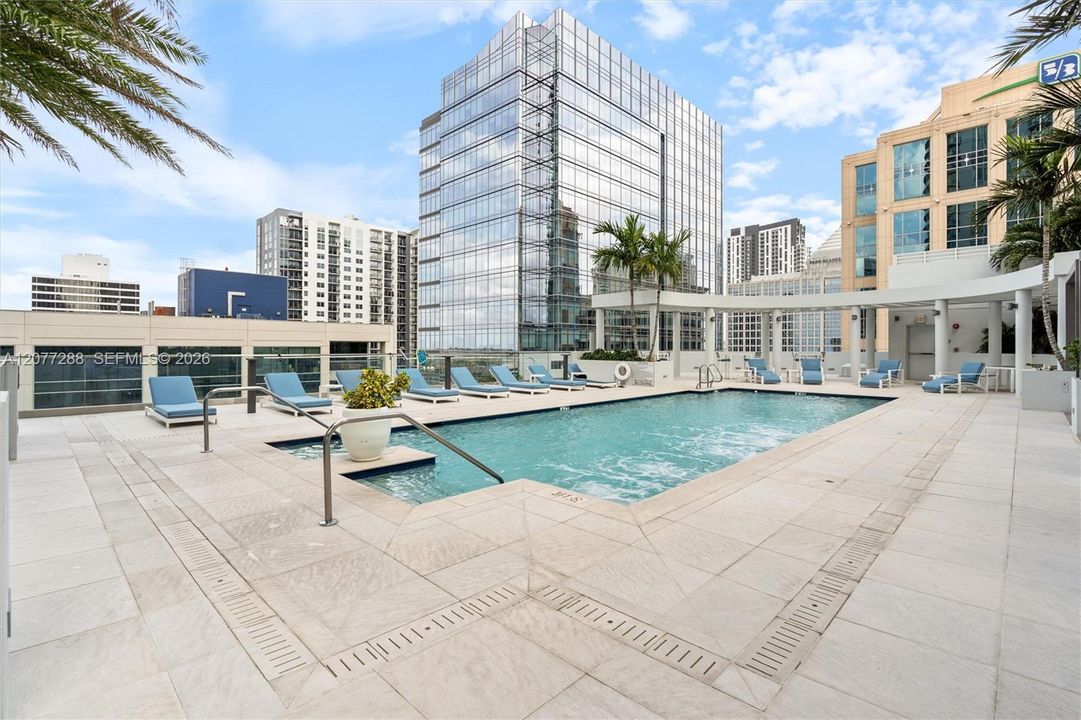 For Rent: $13,500 (3 beds, 3 baths, 2658 Square Feet)