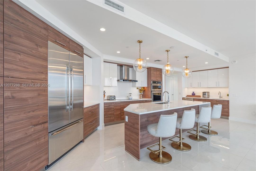 For Rent: $13,500 (3 beds, 3 baths, 2658 Square Feet)