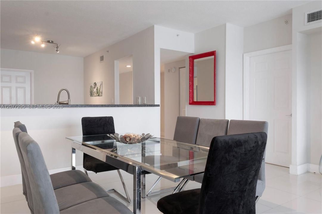 For Rent: $3,500 (2 beds, 2 baths, 1310 Square Feet)