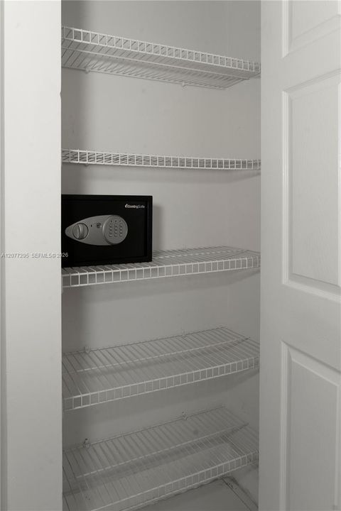 For Rent: $3,500 (2 beds, 2 baths, 1310 Square Feet)