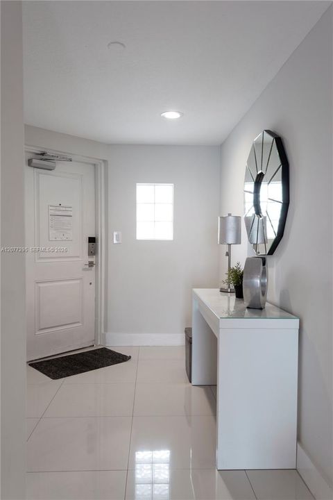 For Rent: $3,500 (2 beds, 2 baths, 1310 Square Feet)
