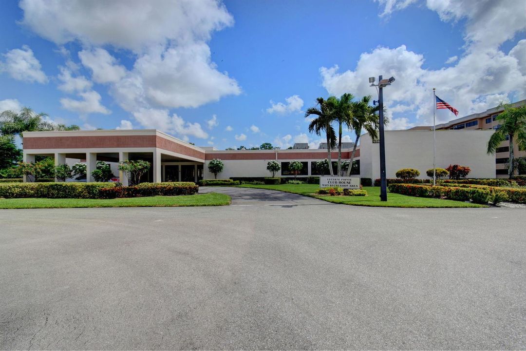 4721 Lucerne Lakes Clubhouse